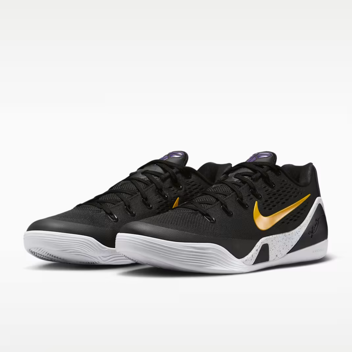 Kobe 9 em Low Protro - BLACK UNIVERSITY GOLD